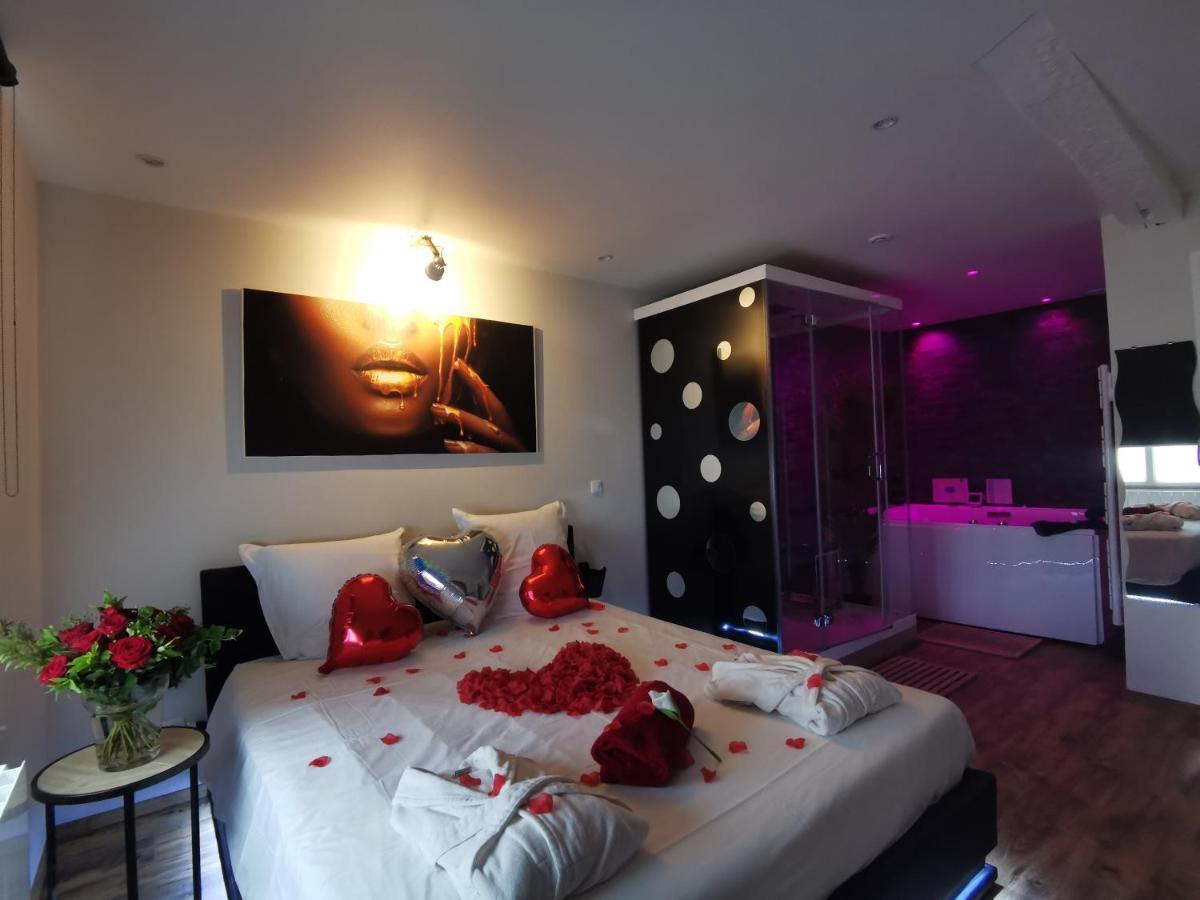 Spa Privatif Love Room, Le Hammam Et Bulles, Chez Nuits Chartraines ชาร์ตร ภายนอก รูปภาพ