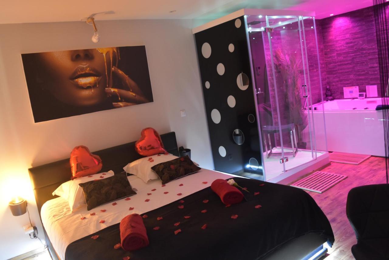 Spa Privatif Love Room, Le Hammam Et Bulles, Chez Nuits Chartraines ชาร์ตร ภายนอก รูปภาพ